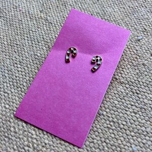 LAST CHANCE ✅ VTG 1983 Avon Candy Cane Stud Earrings